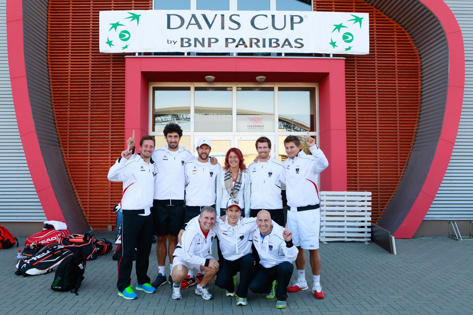 Teamarzt-Dr.Ulrich-Lanz-beim-Daviscup-Kiev